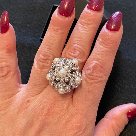 Pearl and crystal cluster ring size 7 - Picture 2 of 5